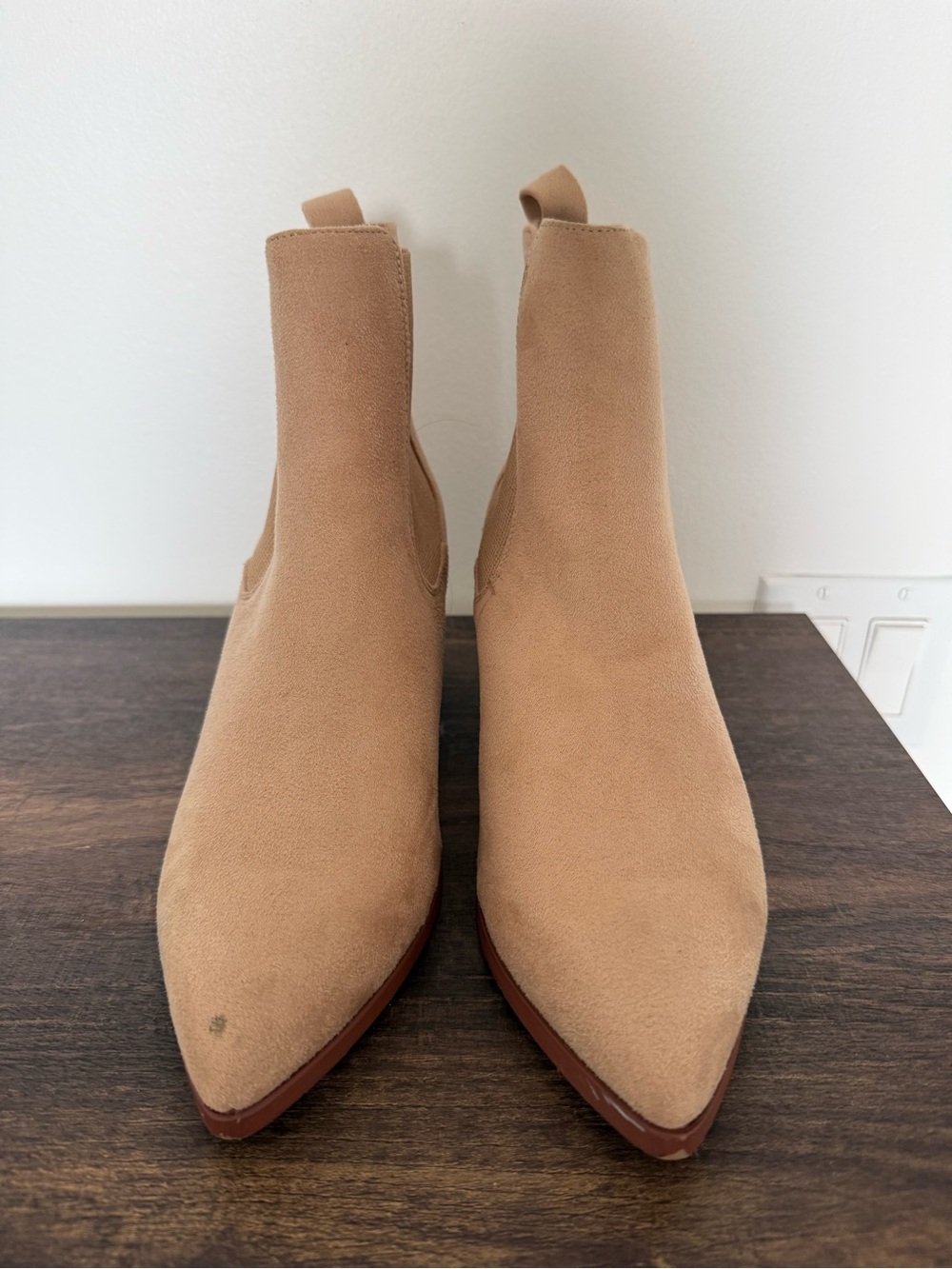 Tan Faux Suede Pointed Toe Chelsea Ankle Boots Block Heel 9 - Picture 2 of 7